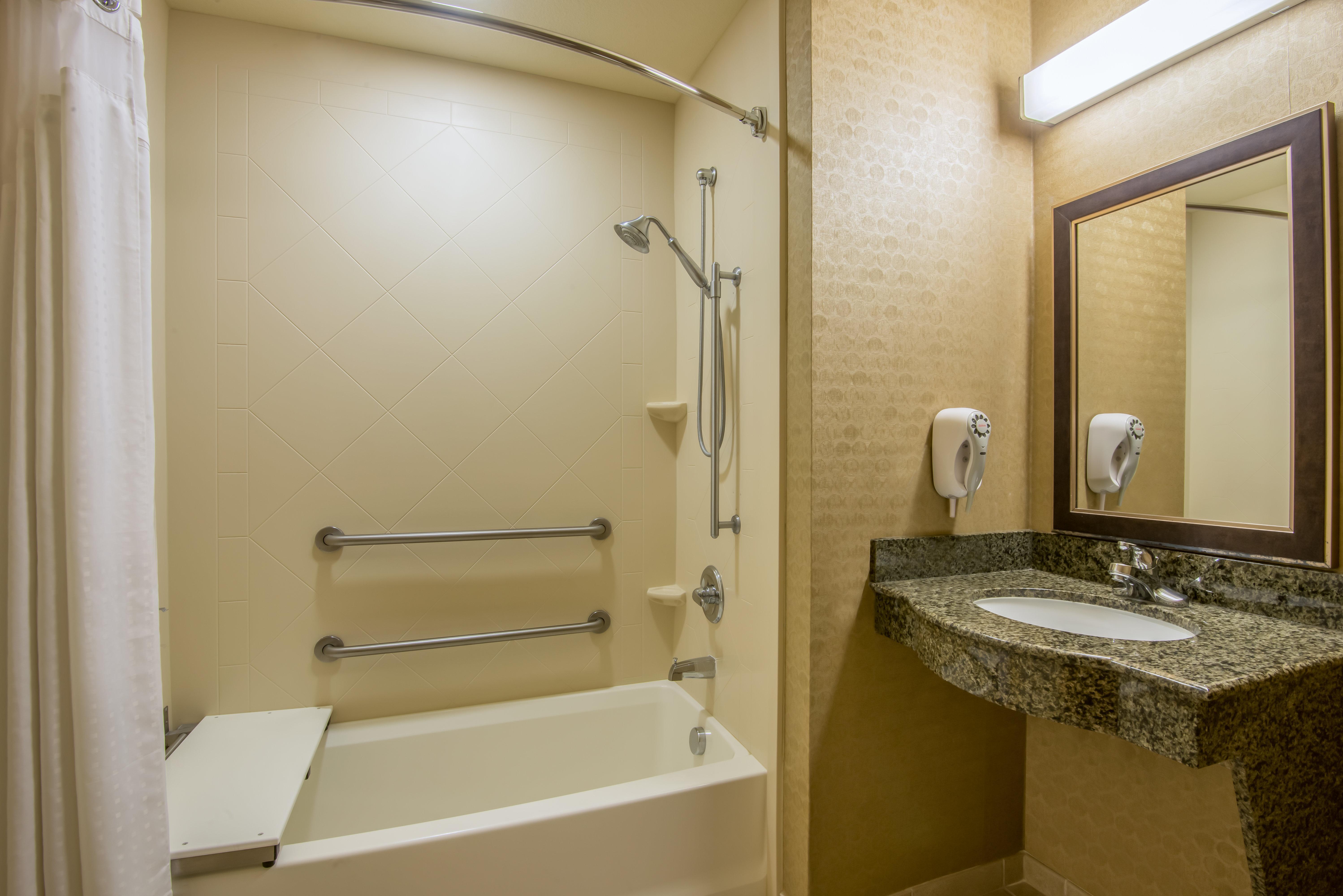 Holiday Inn Express & Suites Clovis By Ihg Exterior photo