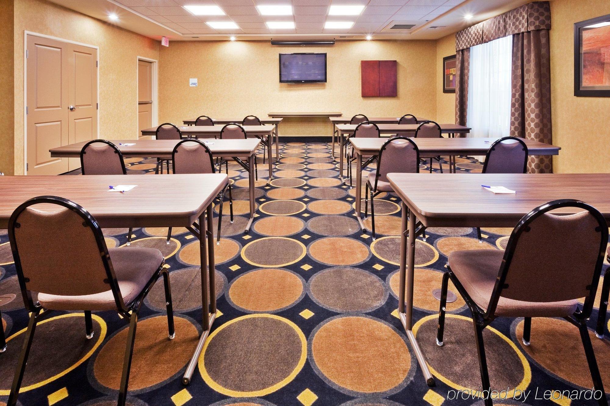 Holiday Inn Express & Suites Clovis By Ihg Facilities photo